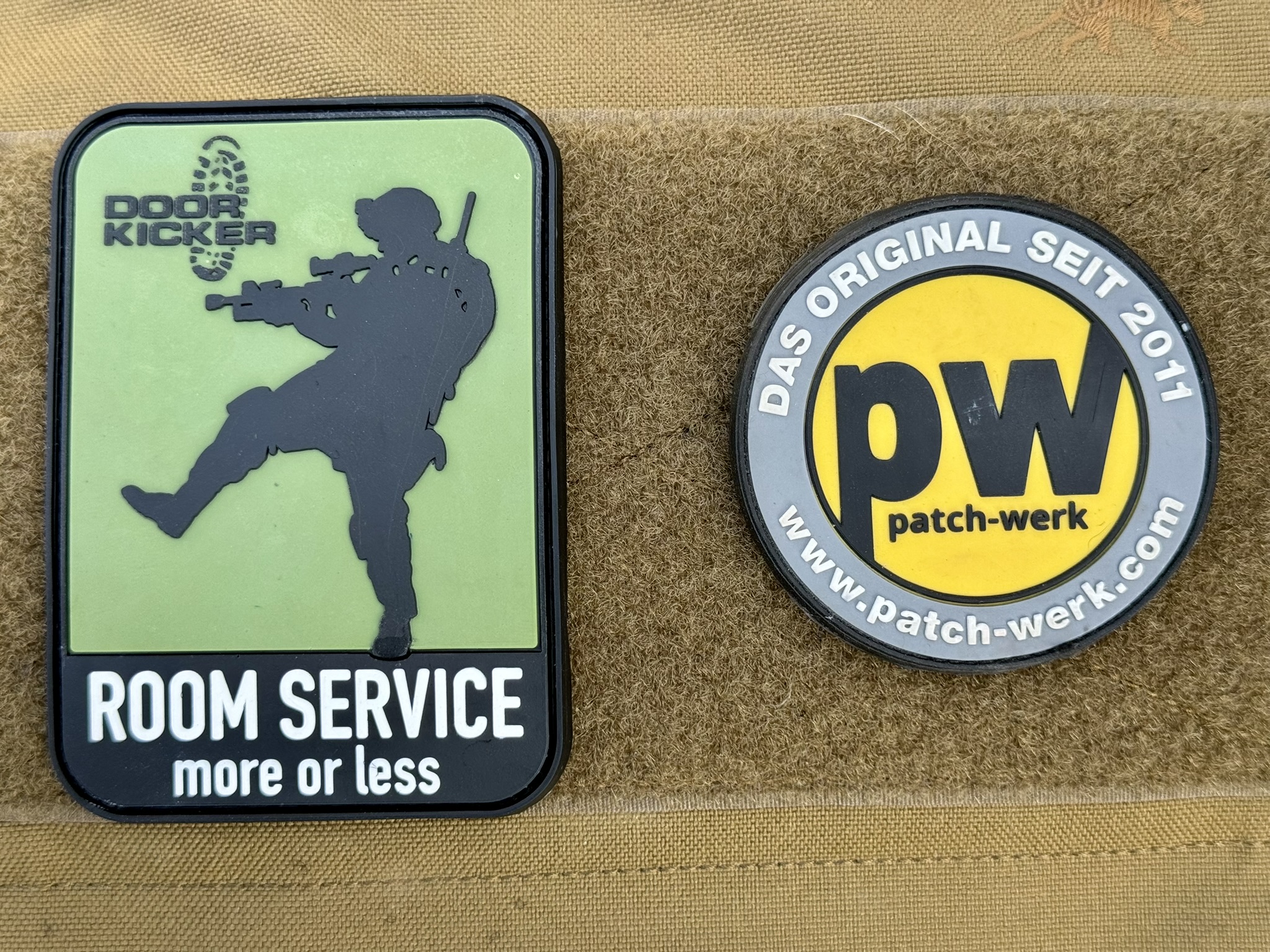 3D Rubberpatch "ROOM SERVICE green edition" – Bild 2