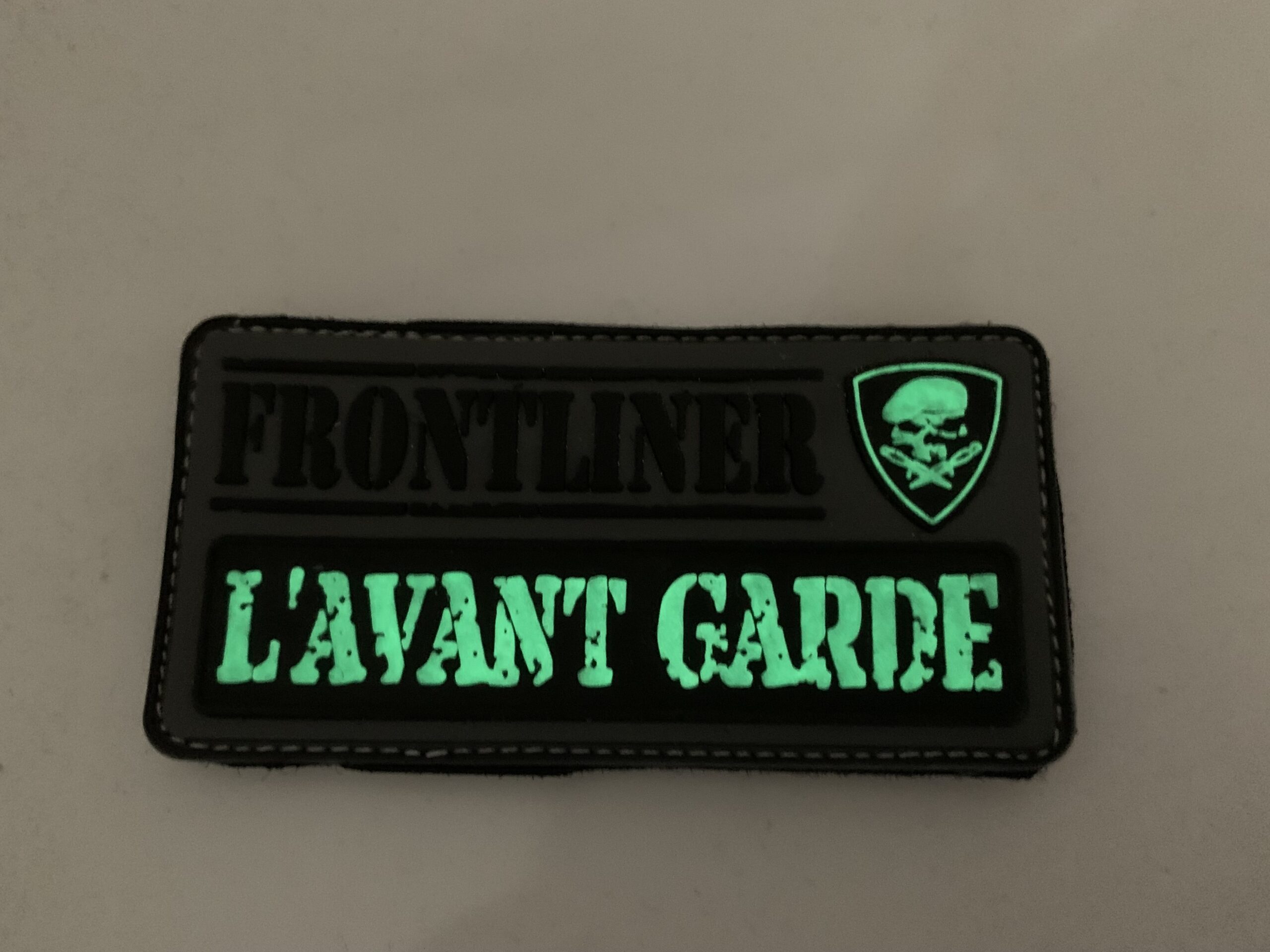 L'AVANT GARDE, nachleuchtend, aus unserer berühmten "FRONTLINER-Collection". – Bild 4