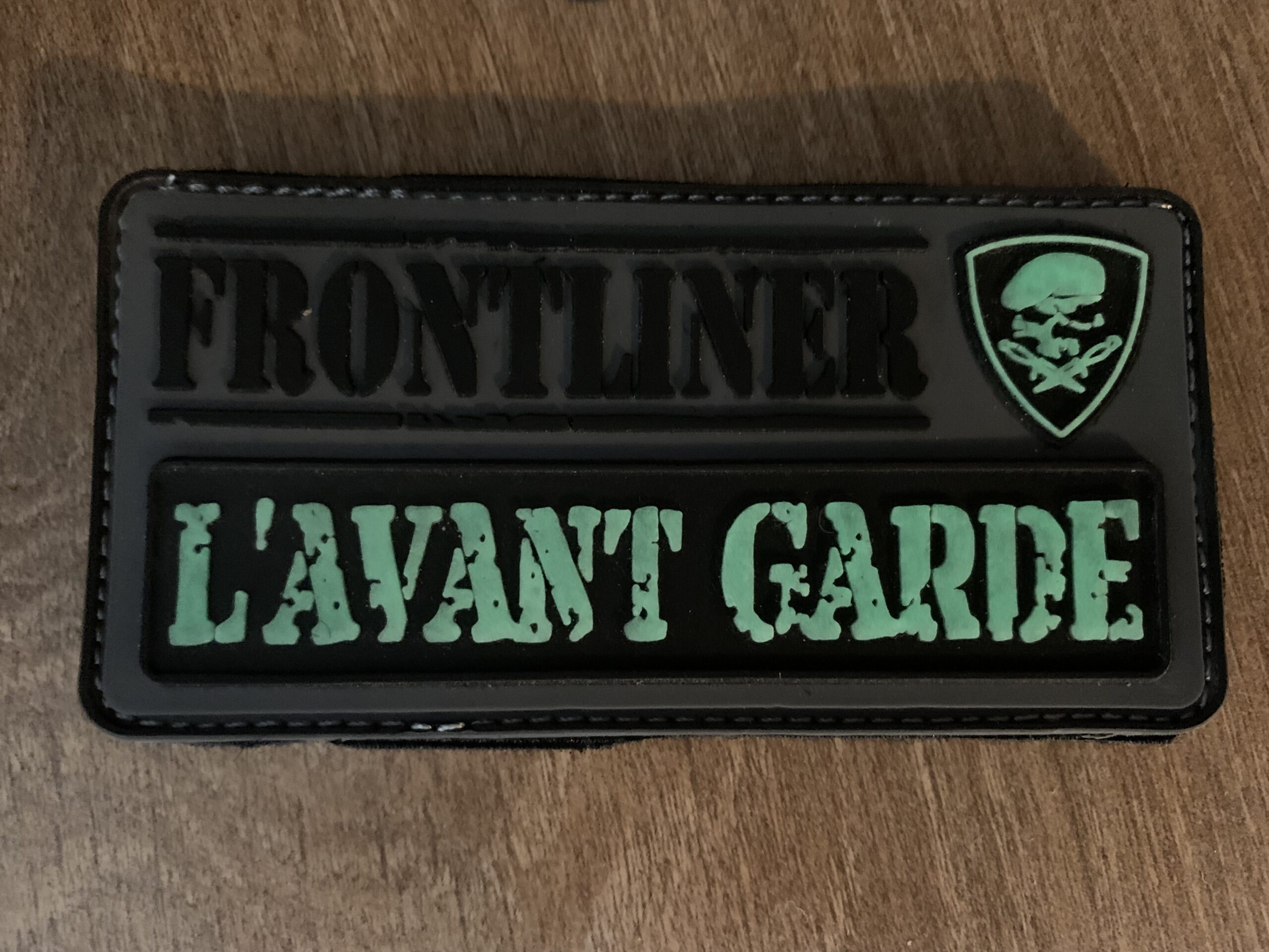 L'AVANT GARDE, nachleuchtend, aus unserer berühmten "FRONTLINER-Collection". – Bild 3