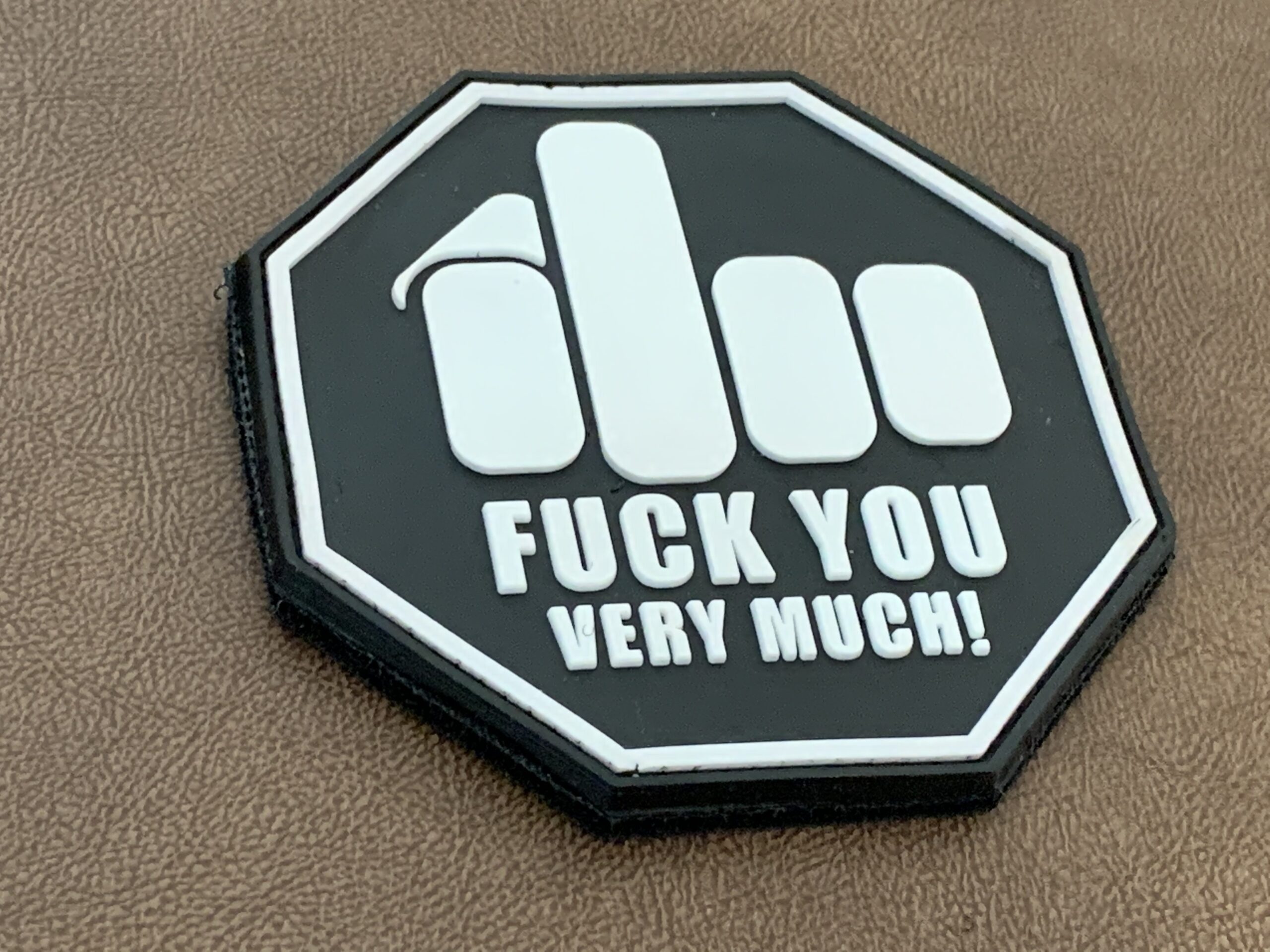 3DRubber Patch: "FUCK YOU...!" schwarz weiß – Bild 2