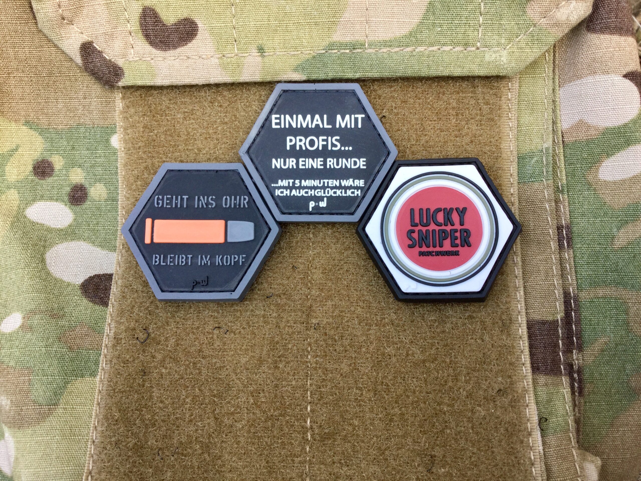 Hex-Patch: "Einmal mit Profis..." – Bild 2