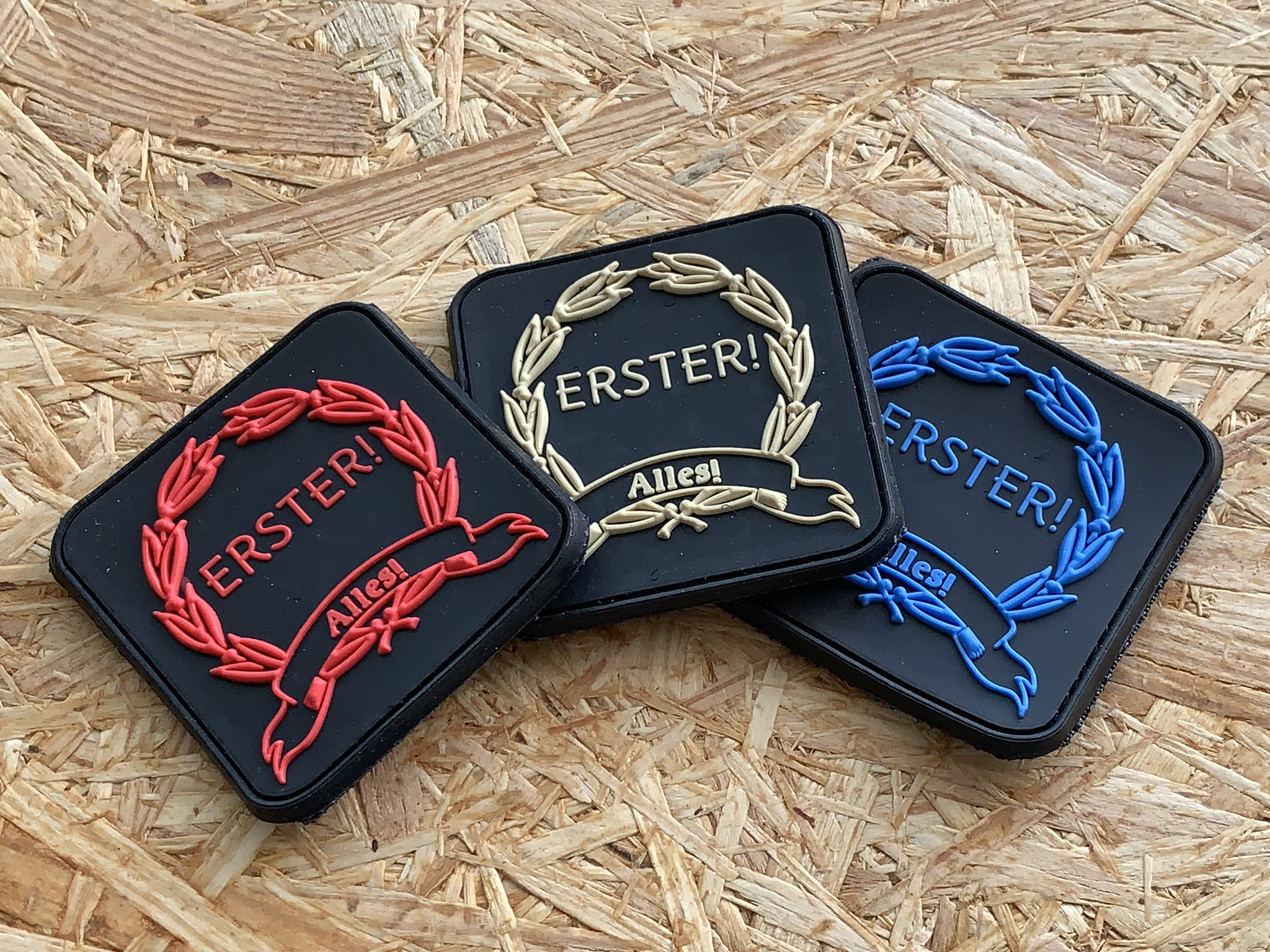 3D Morale Patch: "ERSTER! ALLES!" beige-gold – Bild 2