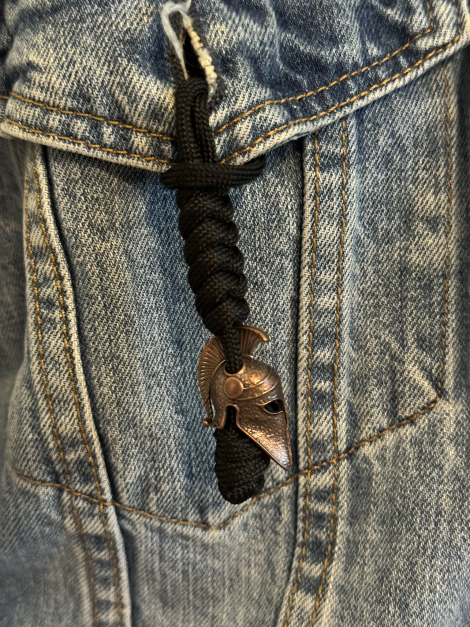 CHARM: "SPARTANER" Anhänger paracord