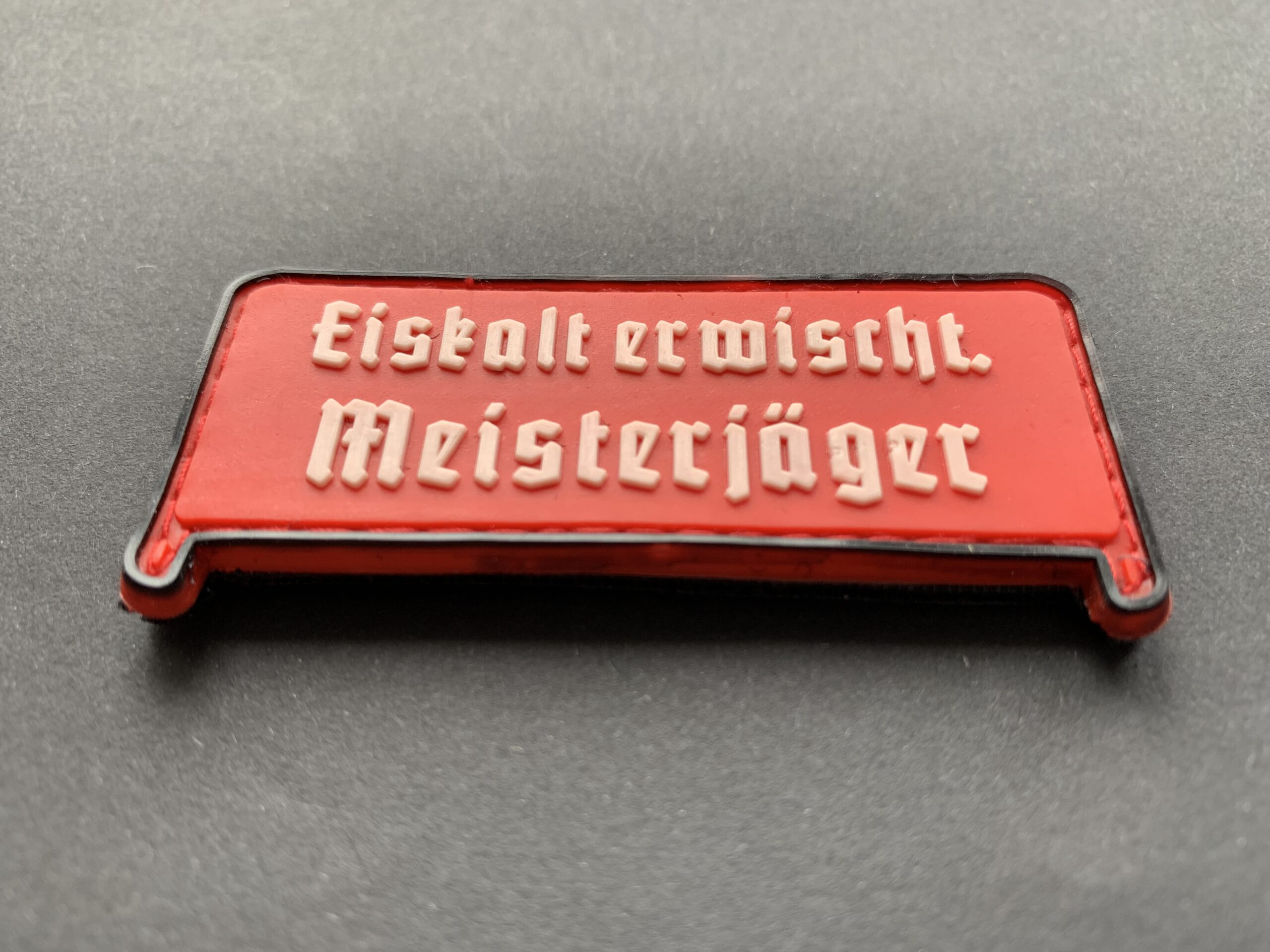 3D Rubberpatch: "MEISTERJÄGER EISKALT ERWISCHT" rot – Bild 2