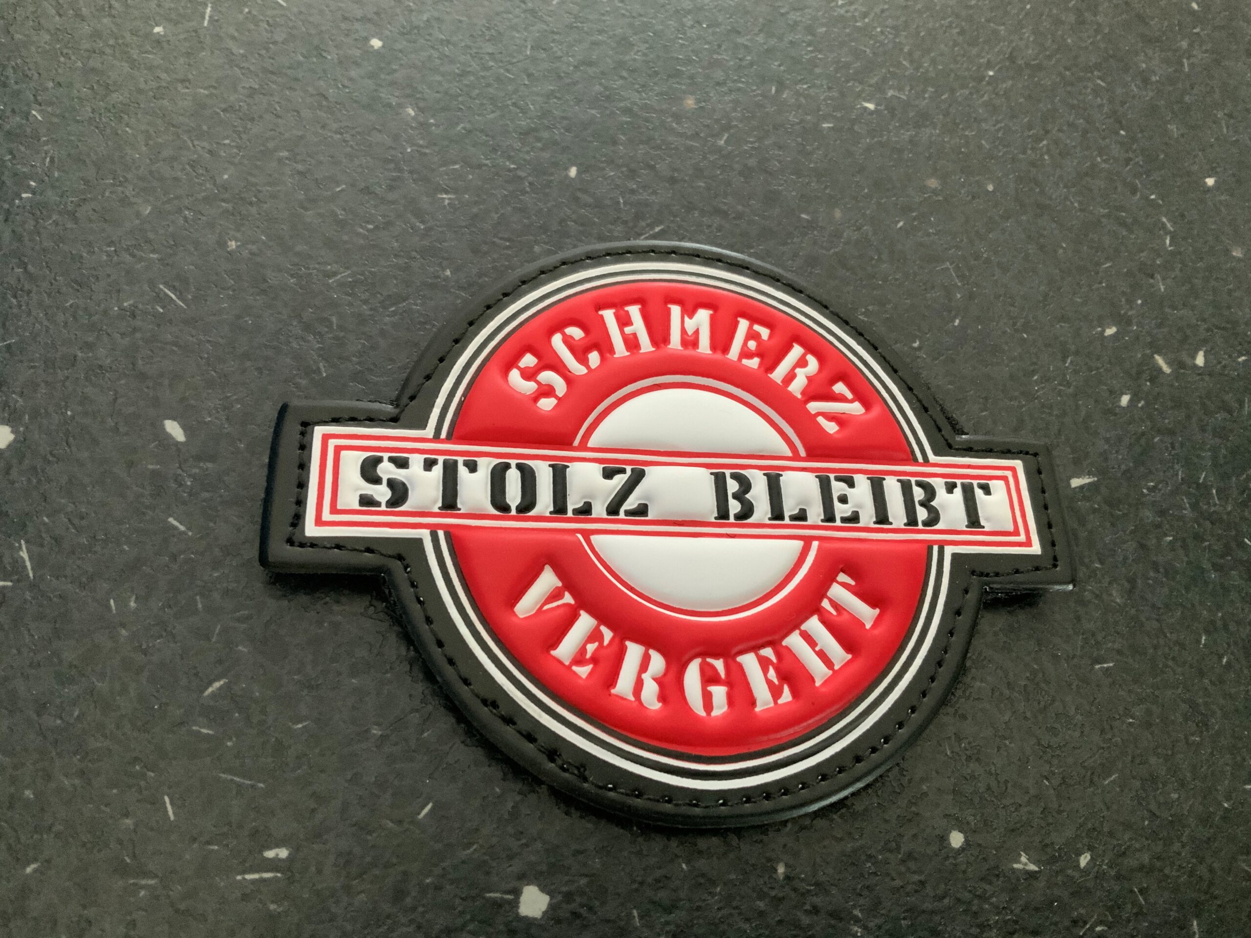 SCHMERZ VERGEHT STOLZ BLEIBT (Sports) – Bild 3