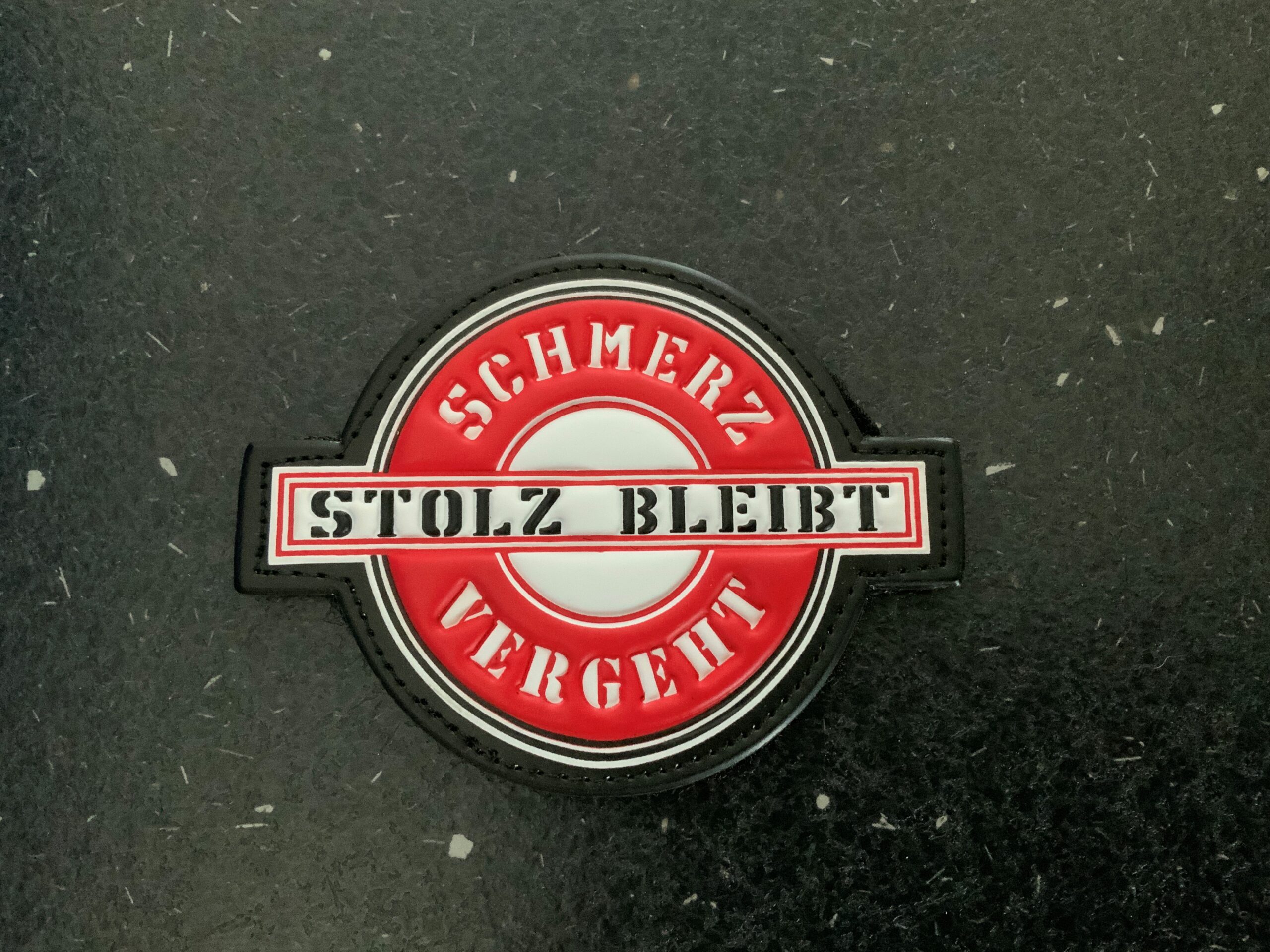 SCHMERZ VERGEHT STOLZ BLEIBT (Sports) – Bild 2